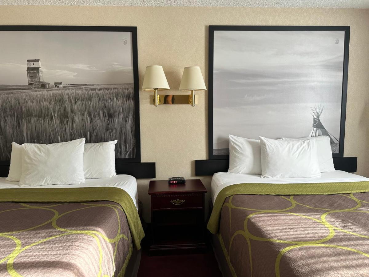 Super 8 By Wyndham Lethbridge Hotel Buitenkant foto